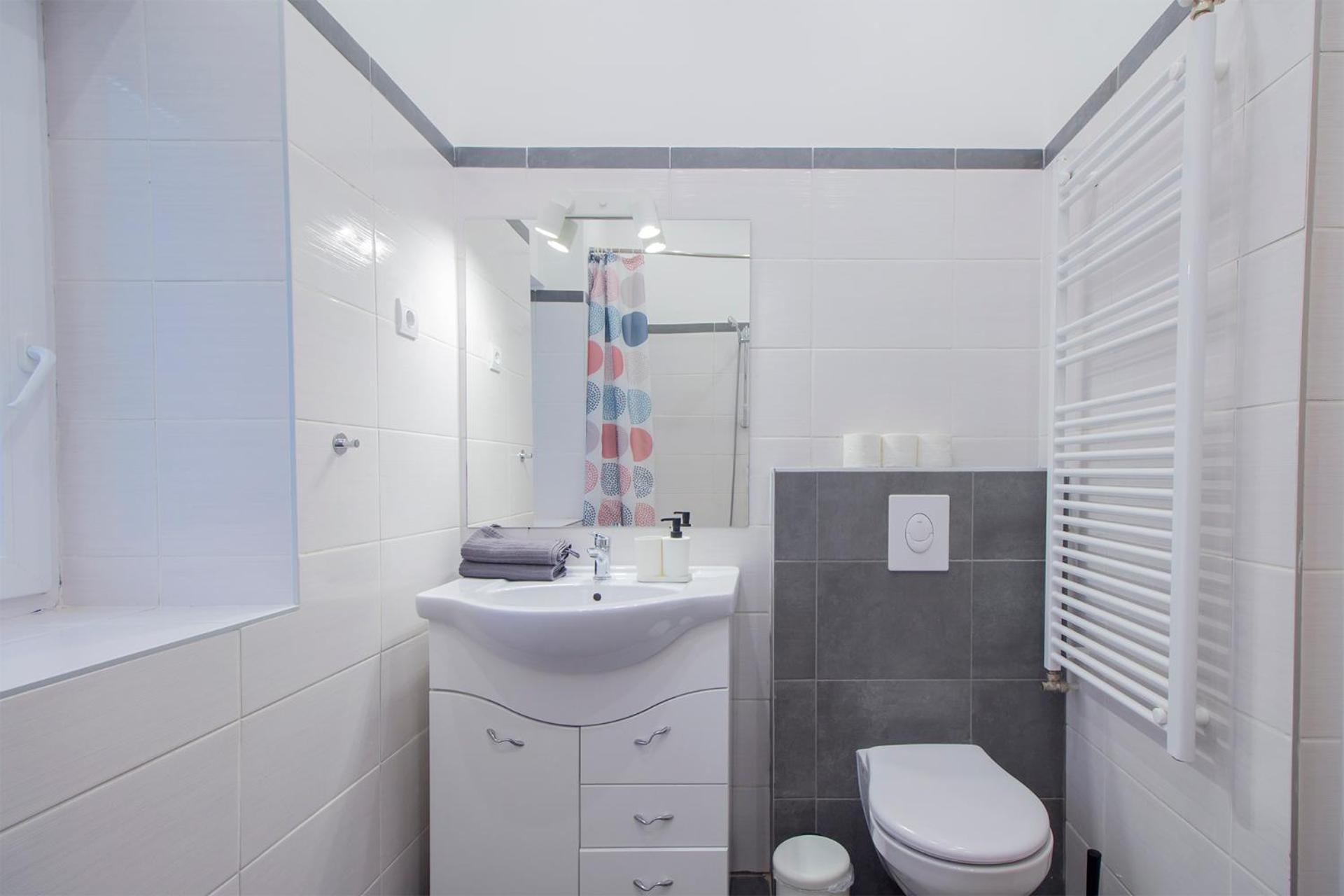 Kalvin 2Bdr Apartment With Ac Budapest Exterior photo